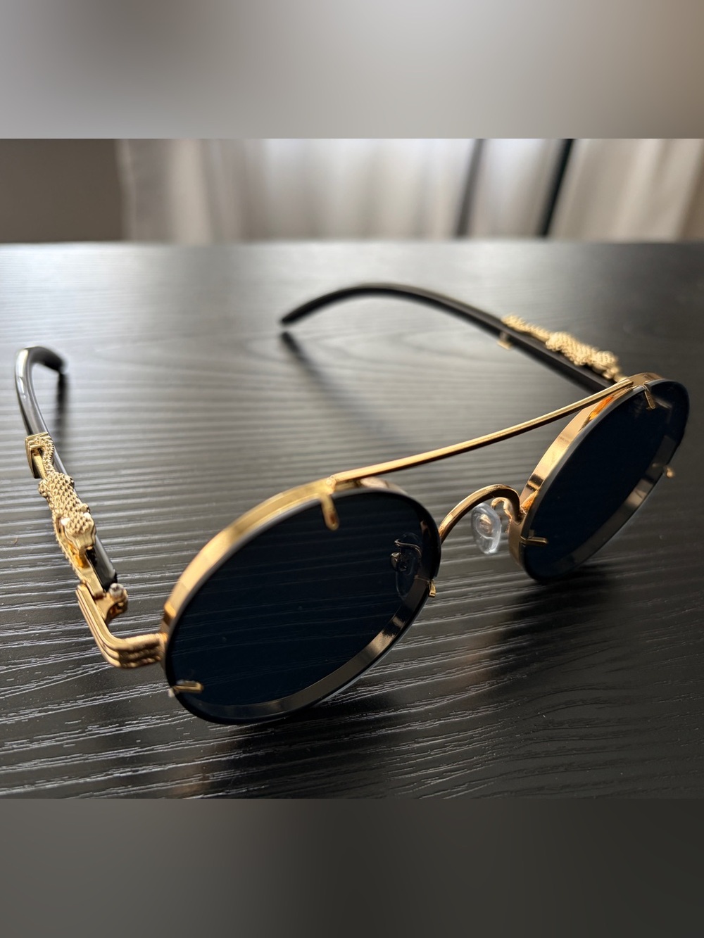 Wild Cat Sunglasses Round in Black with Gold Tone Accents